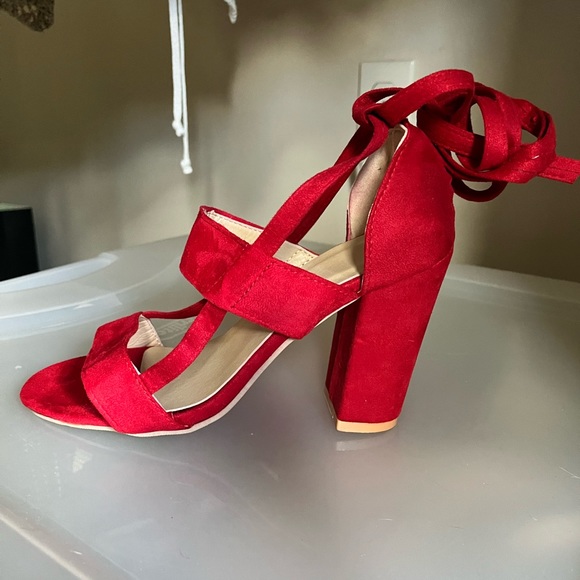 Shoes - Picture 2 of 3